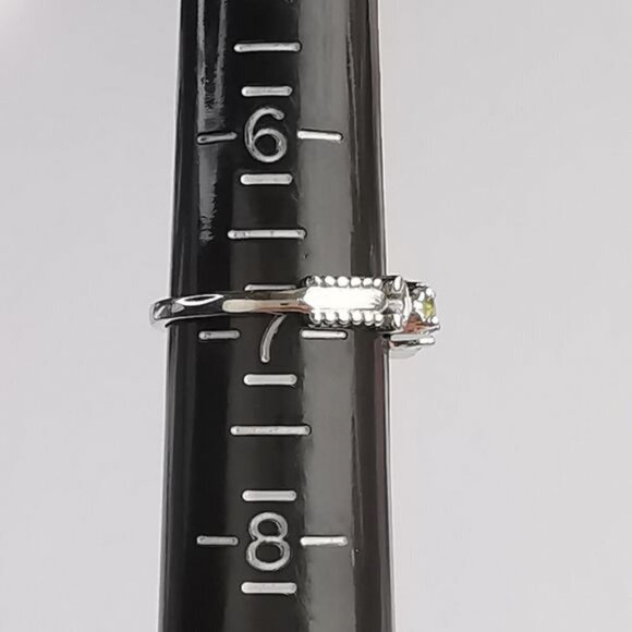 Apple Green Peridot 3 gemstone ring  sterling silver size 7 🆕 - Picture 6 of 8